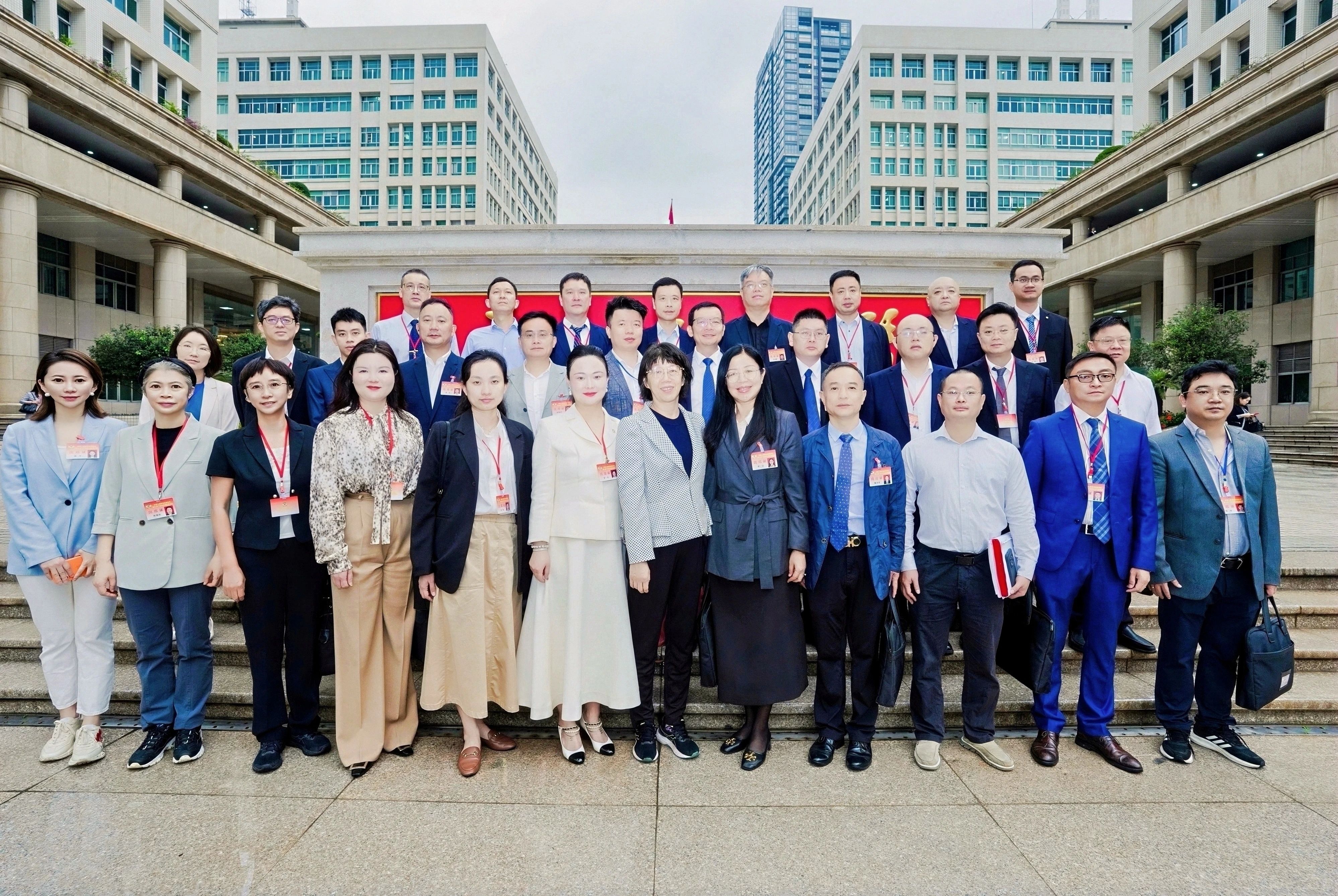 艺鸿装饰陈胜华先生连续三年荣获优秀政协委员称号(图12)