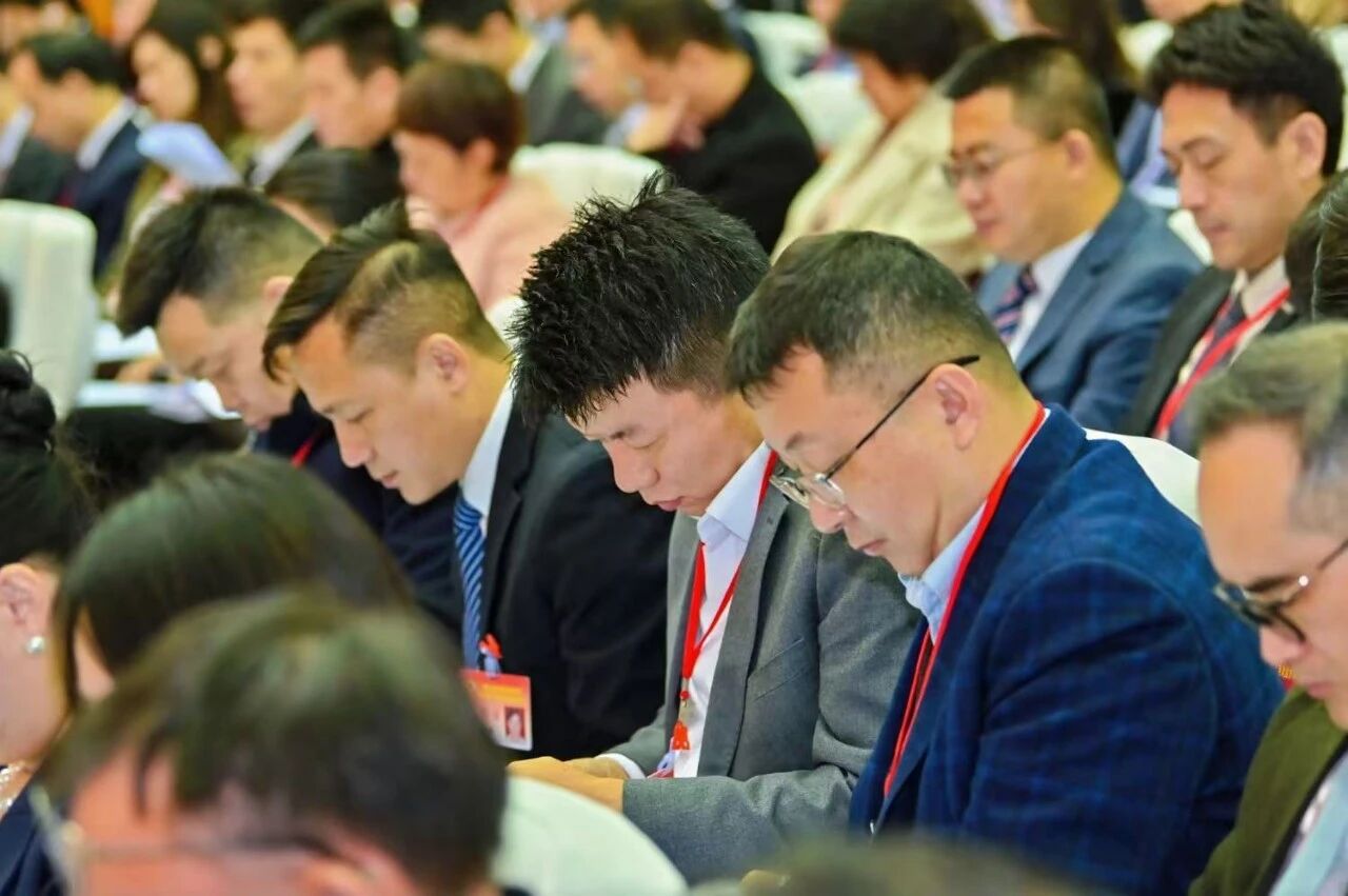 艺鸿装饰陈胜华先生荣获第九届优秀政协委员称号(图4)