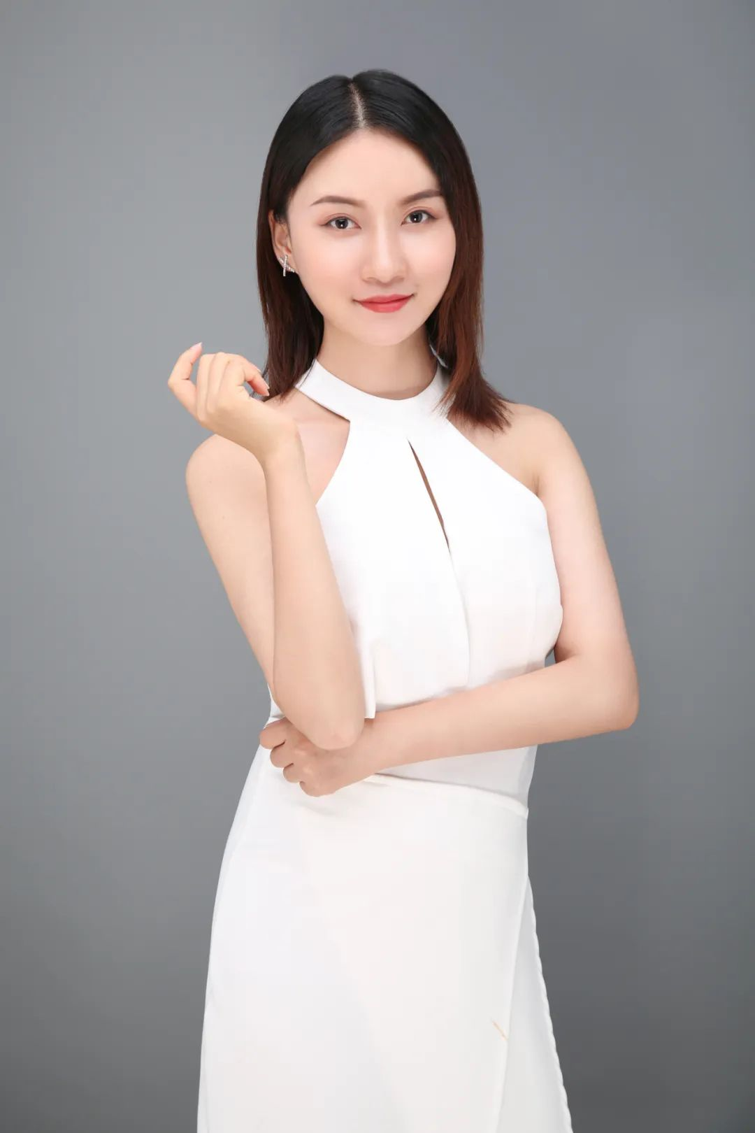 余 丹： 艺鸿装饰首席设计师(图1)